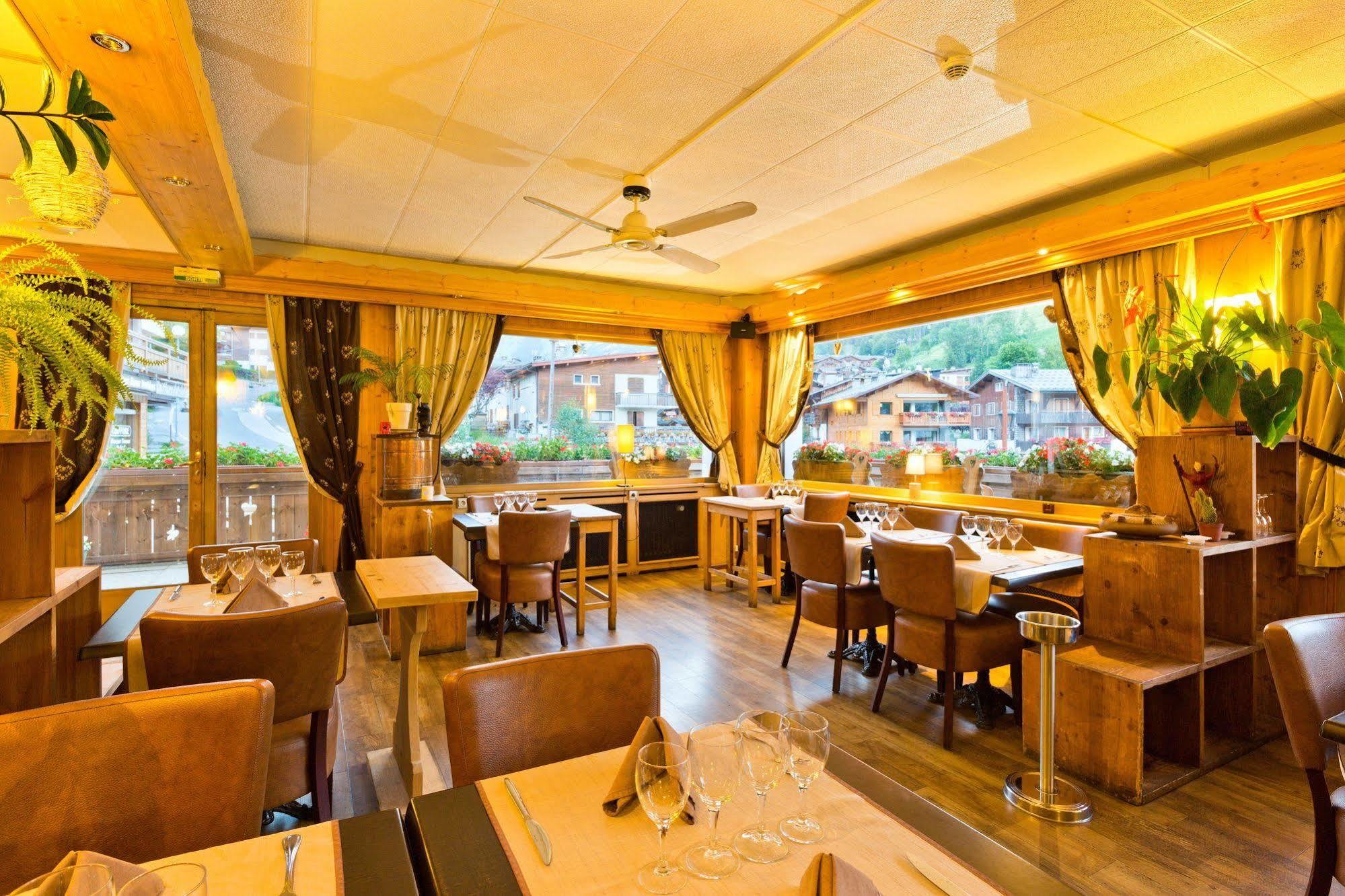 Hotel La Montagne La Clusaz Exteriör bild