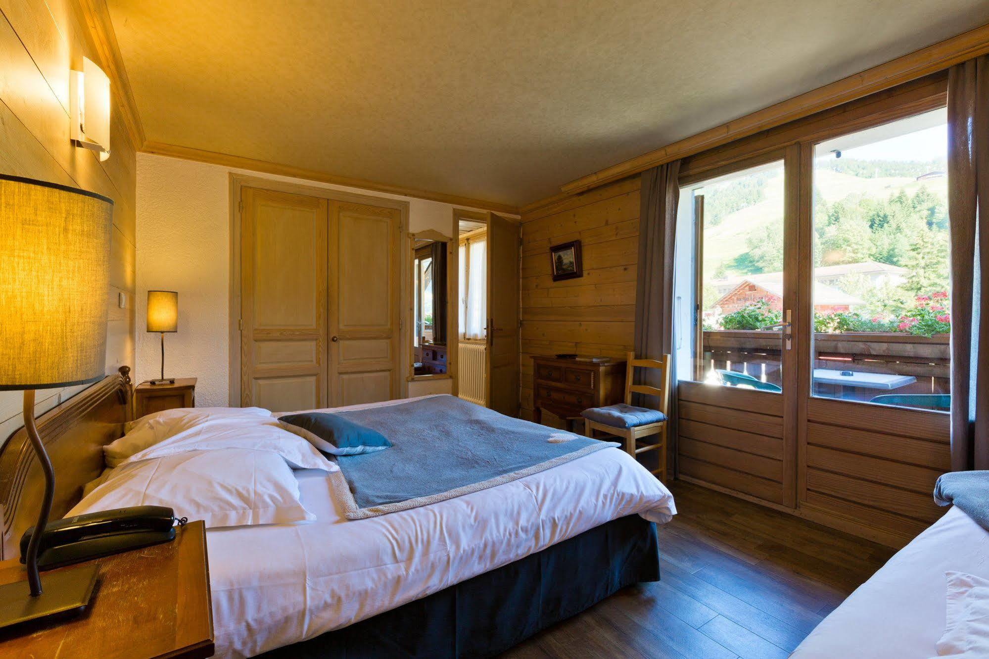 Hotel La Montagne La Clusaz Exteriör bild