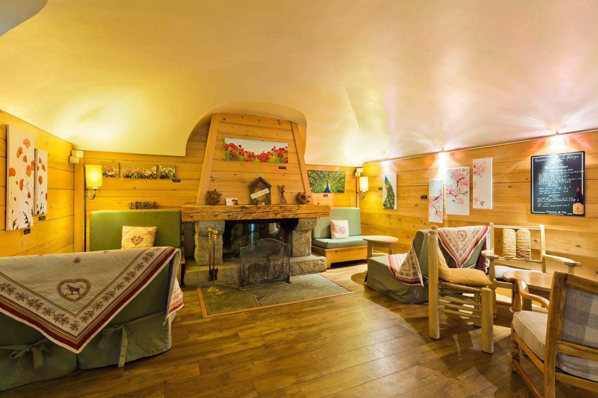 Hotel La Montagne La Clusaz Exteriör bild