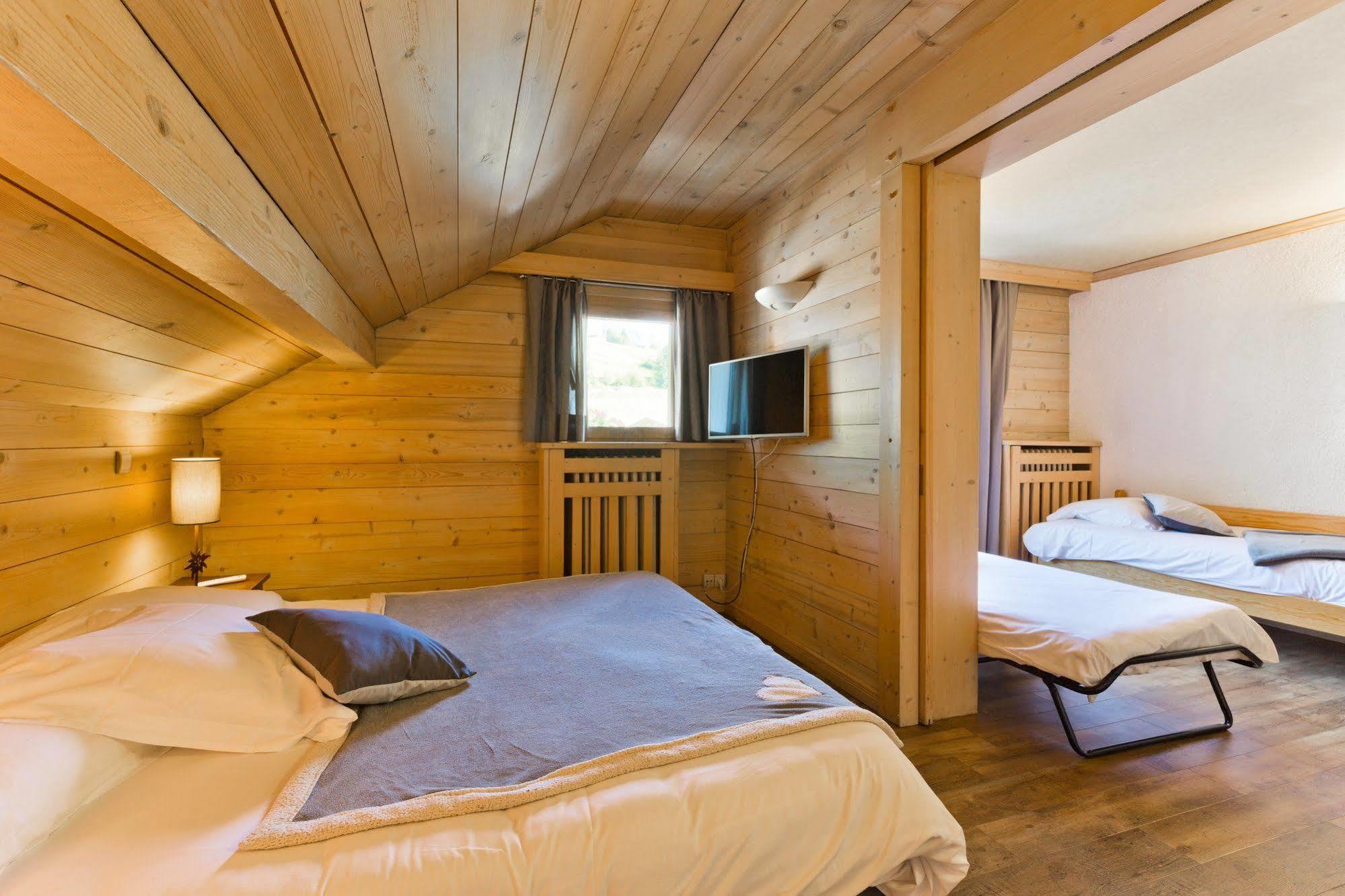Hotel La Montagne La Clusaz Exteriör bild