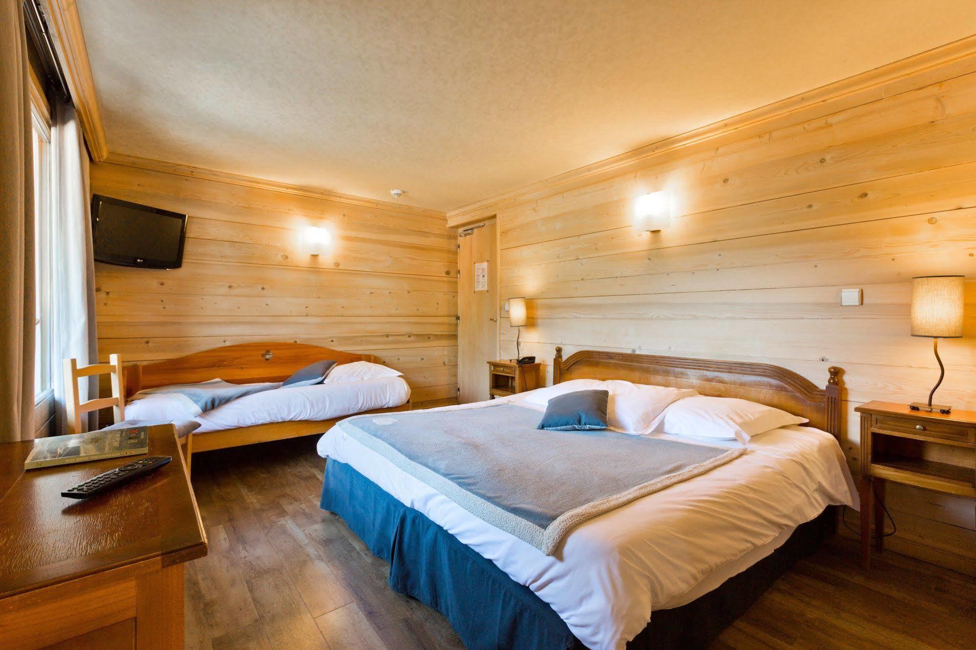 Hotel La Montagne La Clusaz Exteriör bild